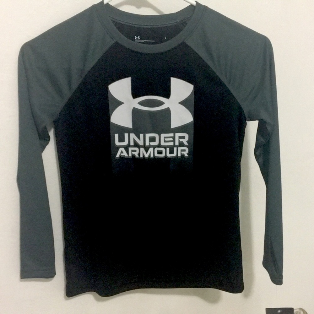 Under Armour Boys long sleeve shirt New